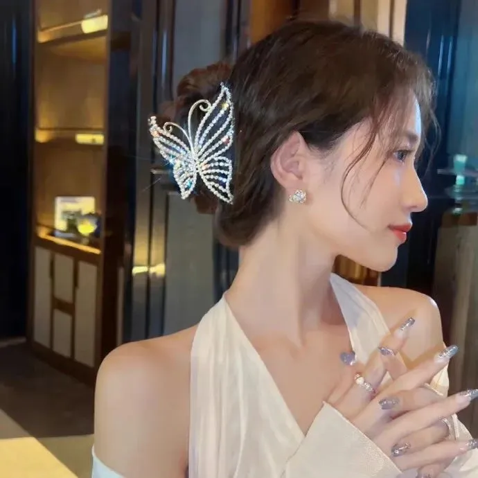 纯真儿童视角《奇迹》是枝裕和温情之作：相信两列火车交汇时许愿就能成真的兄弟俩的奔跑